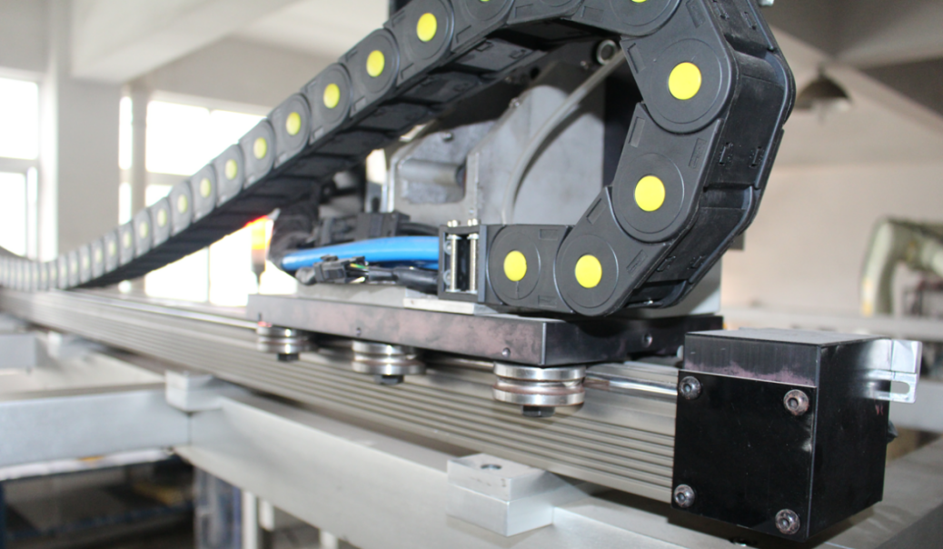 rel geser dan rantai tangki