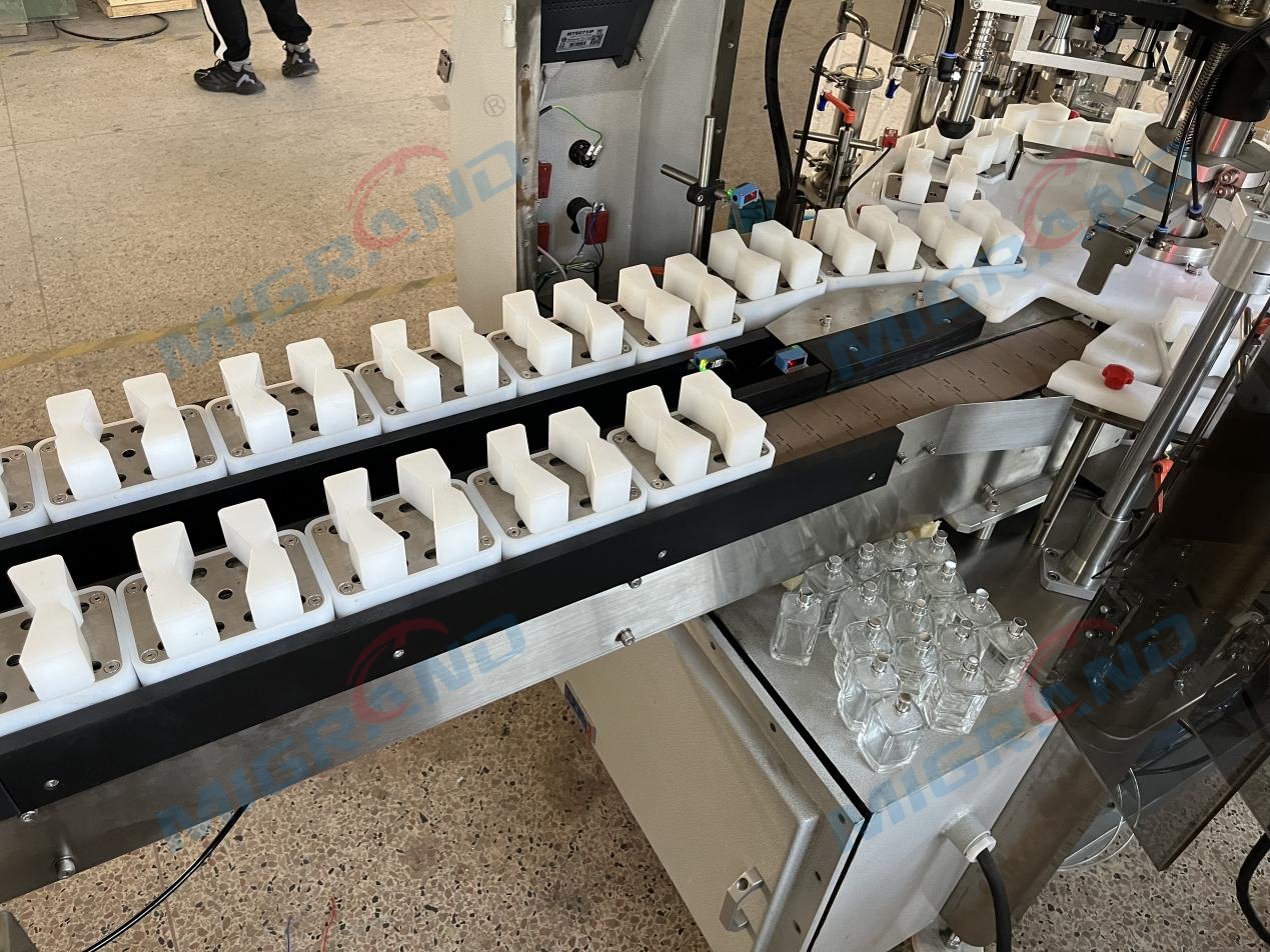 Botol Debit Konveyor Sabuk Parfum Mesin