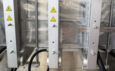 Perangkat penyegel vertikal-untuk mesin pembuat tas